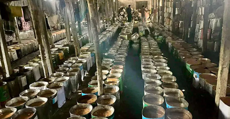 568 tins of adulterated jaggery seized in Kushtia