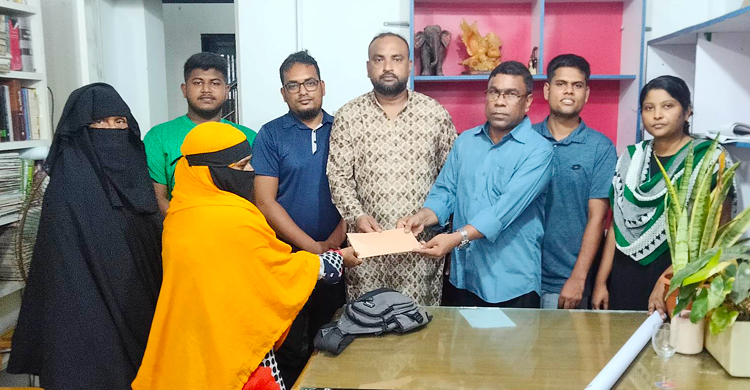 জোগাড় হলো ইলমার টনসিল অপারেশনের টাকা