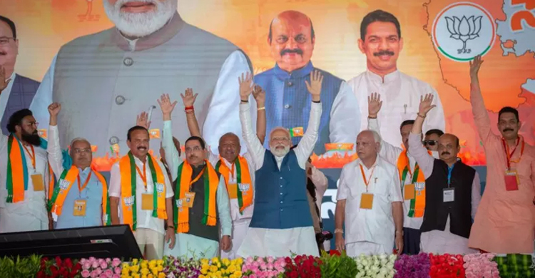 কর্ণাটকে কোণঠাসা বিজেপি, আশাবাদী কংগ্রেস