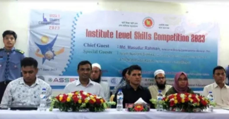 তাৎক্ষণিক চাকরি পেলেন ফেনীর ১৭ যুবক