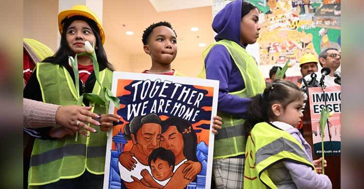 যুক্তরাষ্ট্রে অভিবাসীদের গুরুত্ব বোঝাচ্ছে বাল্টিমোর দুর্ঘটনা