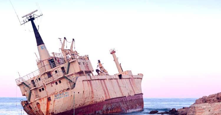 আয়ু শেষ হলে জাহাজের ভাগ্যে কী ঘটে জানেন?