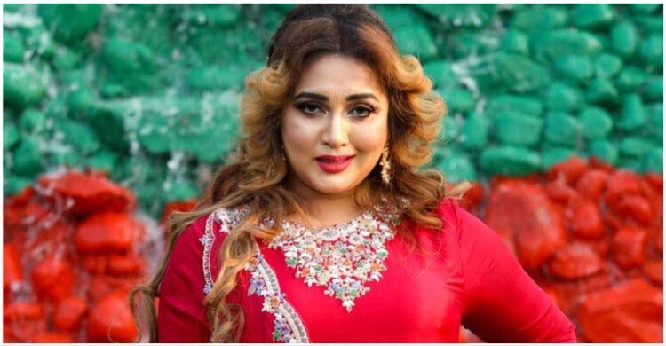 নির্বাচনে জয়ী হলেন নায়িকা পলি