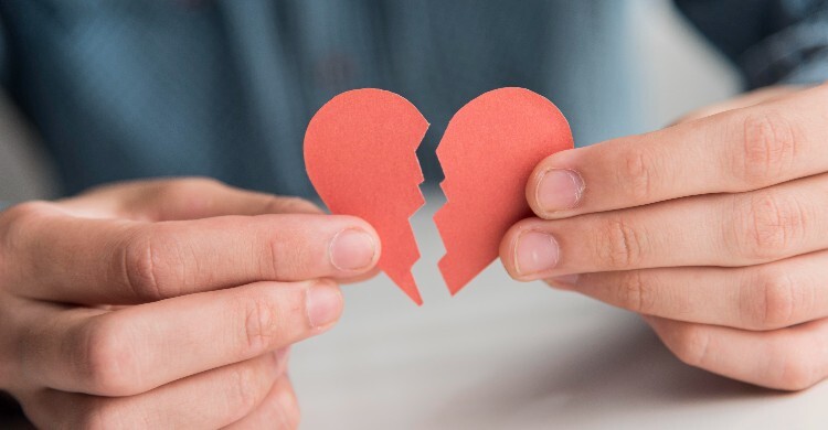 ভয় দেখানোর জন্য ‘তালাক’ বললে কি তালাক হবে?