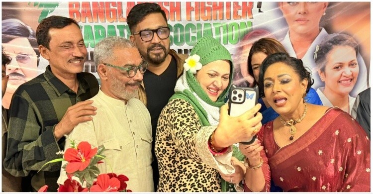 আনোয়ারা ঢাকায়, কক্সবাজারে তার জন্মদিন পালন করলেন শিল্পীরা