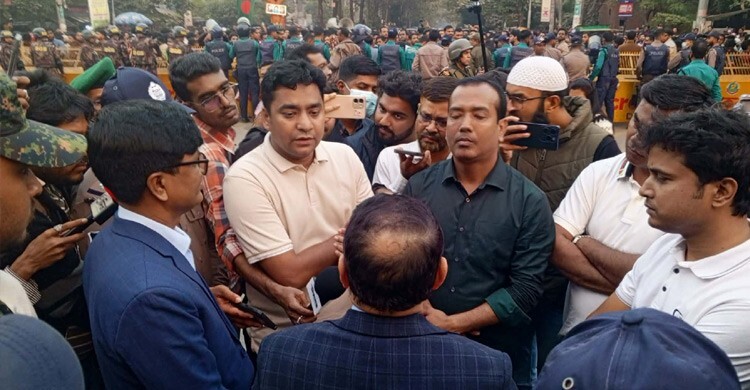 আশ্বস্ত হয়ে কর্মসূচি স্থগিত করে ইসি ছাড়লো ছাত্রদল