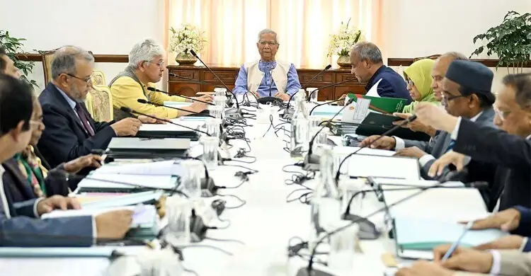 যেভাবেই হোক ভোটের আগে লুট হওয়া অস্ত্র উদ্ধার করতে হবে প্রধান উপদেষ্টা