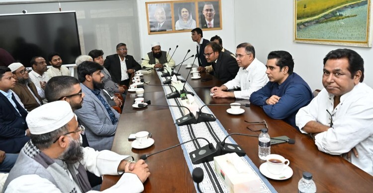 তারেক রহমানের সঙ্গে ৫ রাজনৈতিক দলের নেতাদের সাক্ষাৎ
