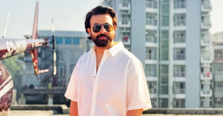 কপ্টারে চেপে খুচরাব্যবসায়ীদের মিলনমেলায় শাকিব খান