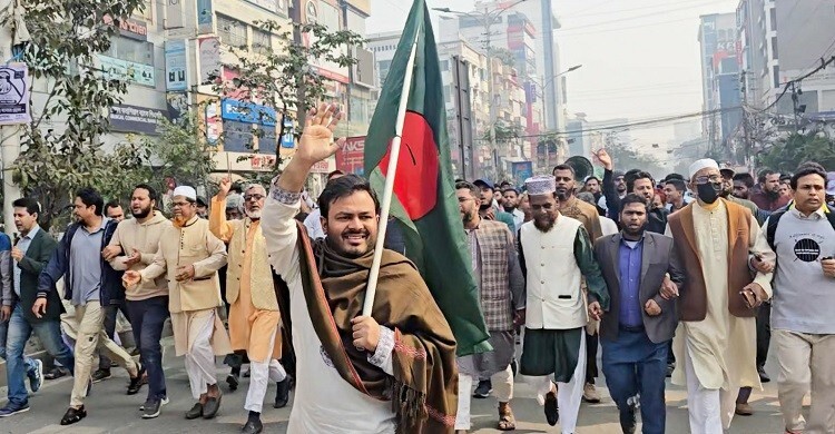 চাঁদাবাজি রুখতে ব্যবসায়ীদের পাশে থাকবো: এনসিপি নেতা আদীব