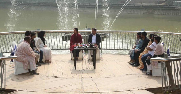 শিশুদের অনলাইন আসক্তি ঠেকাতে শিক্ষাকে ঢেলে সাজাতে চান তারেক রহমান