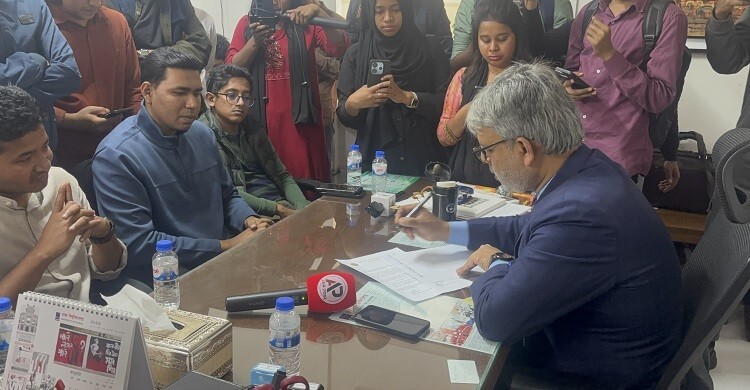 ঢাবিতে চাঁদাবাজির অভিযোগে তদন্ত কমিটি গঠন, লিখিত অভিযোগ ছাত্রদলের