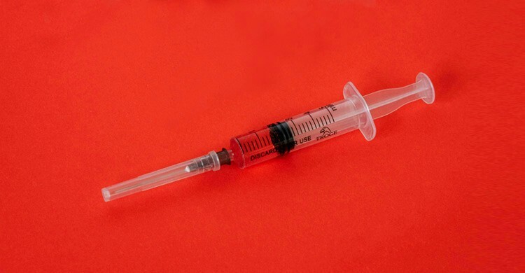 সাবেক প্রেমিকের স্ত্রীর শরীরে এইচআইভি ঢুকিয়ে দিলেন নারী