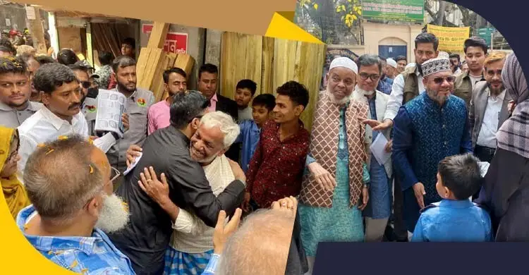 গণসংযোগে সরগরম ঢাকা-৬, প্রচারণায় দুই প্রধান প্রার্থী