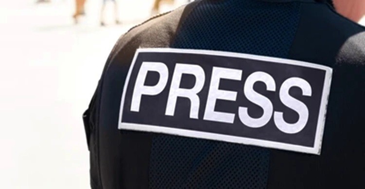 অনলাইনে নয়, সাংবাদিক কার্ড ম্যানুয়ালি ইস্যু করবে ইসি