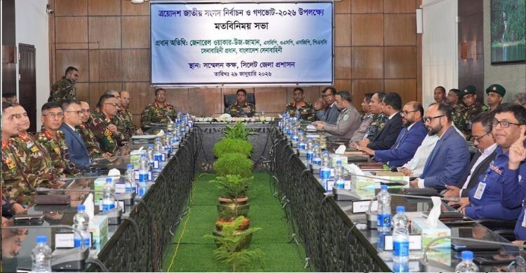 আইনশৃঙ্খলা পরিস্থিতি মূল্যায়নে কক্সবাজার-সিলেট সফরে সেনাপ্রধান