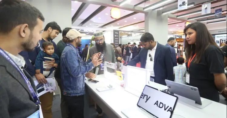 শেষ দিনে জমজমাট ডিজিটাল ডিভাইস ও ইনোভেশন এক্সপো