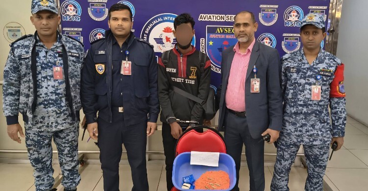 শাহজালাল বিমানবন্দরে যাত্রীর লাগেজে মিললো ১৪৬০ ইয়াবা