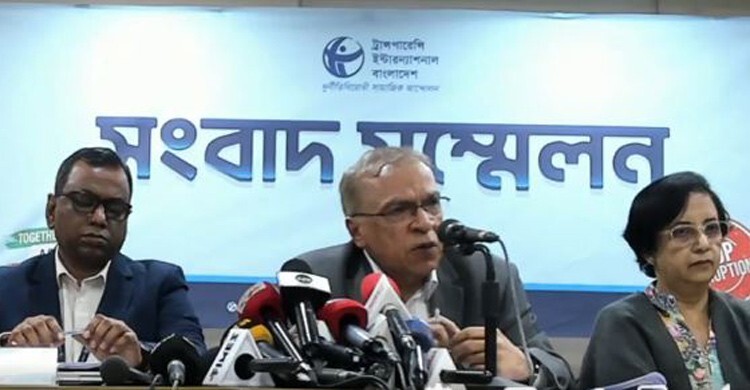 শিক্ষা-স্বাস্থ্য খাতে দলীয় লেজুড়বৃত্তিক রাজনীতি চলমান: টিআইবি