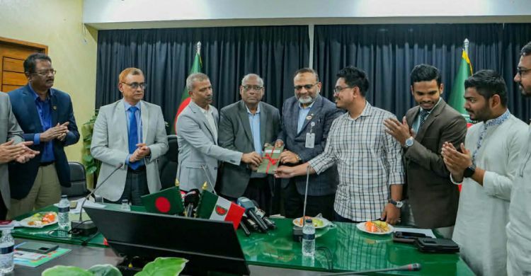 ঢাবির খেলার মাঠ সংস্কারে বিসিবির ২ কোটি টাকা অনুদান