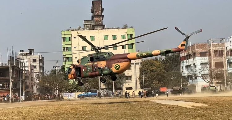 সাঁজোয়া যানে এলো সেনাবাহিনী, আহতদের উদ্ধারে হেলিকপ্টার