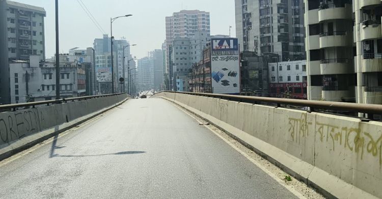 ব্যস্ত মহানগরে শান্ত রূপ, রাজপথ রিকশার দখলে