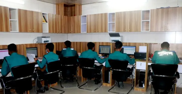 মোটরসাইকেল কিনতে বিনা সুদে ঋণ দাবি, চায় এভিয়েশন-সাইবার ইউনিট