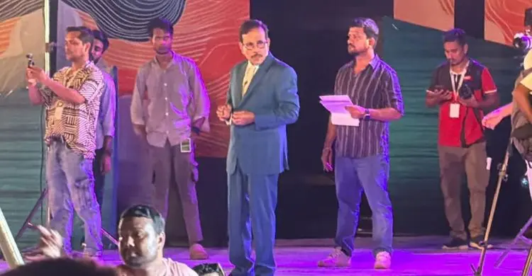 ইত্যাদি দেখতে যাওয়া শতাধিক দর্শকের মোবাইল ফোন চুরি