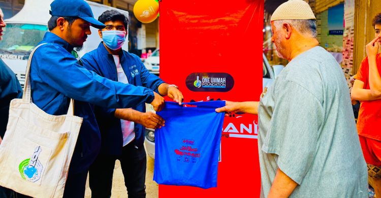 বাংলাদেশিদের সহমর্মিতায় বাড়লো ফিলিস্তিনি শরণার্থীদের ঈদ আনন্দ