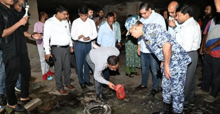 জিগাতলায় নির্মাণাধীন ভবনে এডিস মশার লার্ভা, লাখ টাকা জরিমানা