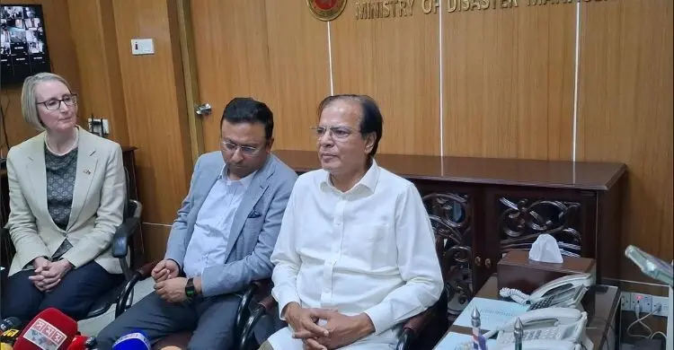 দুর্যোগ মোকাবিলায় সামগ্রিক প্রস্তুতি রয়েছে: ত্রাণমন্ত্রী