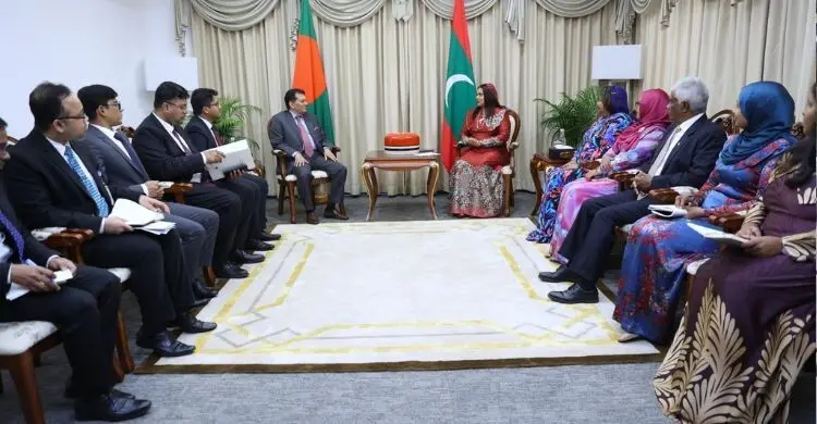 বাংলাদেশ-মালদ্বীপ সম্পর্ক জোরদারে দুই পররাষ্ট্রমন্ত্রীর বৈঠক