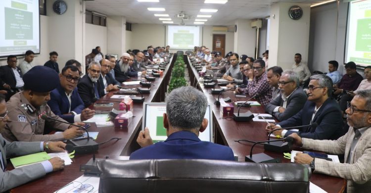 ঈদে নিরাপদ রেলযাত্রা নিশ্চিতের নির্দেশ মন্ত্রীর