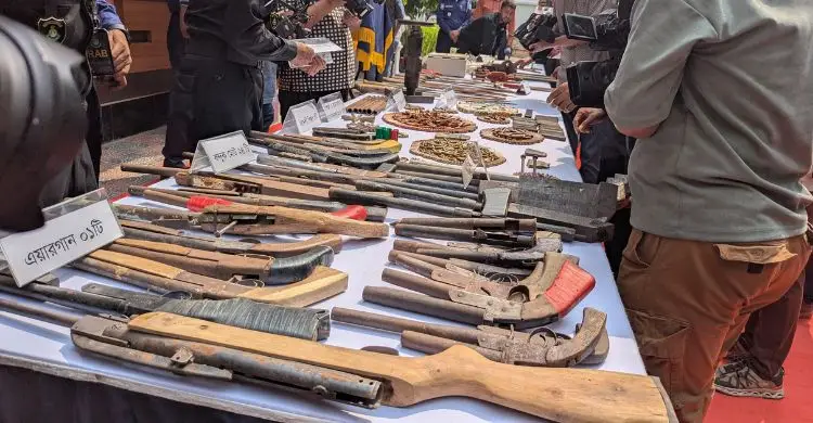 ধীরে ধীরে জঙ্গল সলিমপুরকে প্রশাসনের নিয়ন্ত্রণে আনা হবে: র&zwj;্যাব