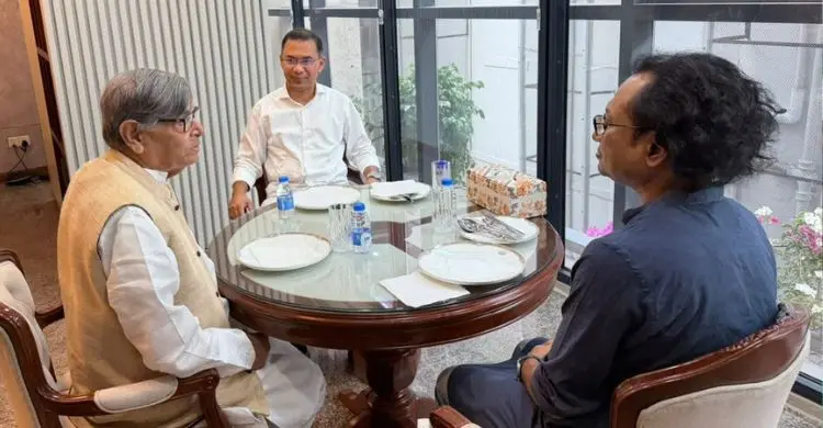 প্রধানমন্ত্রীর সঙ্গে অধ্যাপক আবদুল্লাহ আবু সায়ীদের সাক্ষাৎ