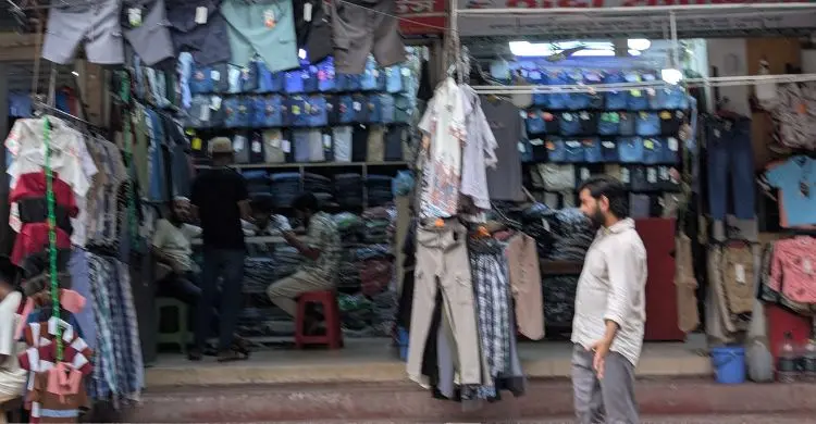 ‘ফুটপাত-অনলাইনে বিক্রি ভাগ হয়ে যাওয়ায় মার্কেটে ক্রেতা কম’