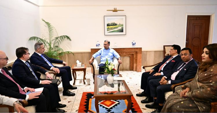 প্রধানমন্ত্রীর সঙ্গে তুরস্কের পররাষ্ট্রমন্ত্রীর সাক্ষাৎ