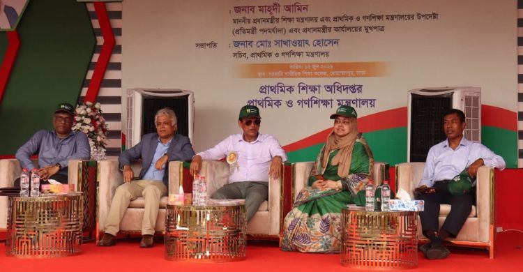শিক্ষার্থীদের মধ্যে বিনামূল্যে স্কুলড্রেস বিতরণ শুরু জুলাইয়ে