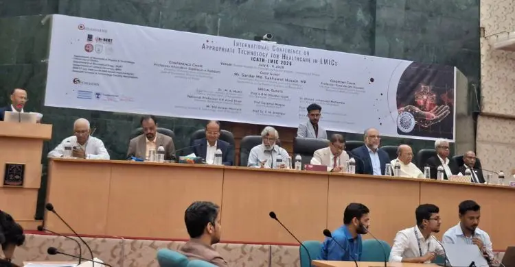 সম্পদে সীমাবদ্ধতার পরও চিকিৎসক-নার্সরা নিজেদের যোগ্যতা প্রমাণ করেছেন