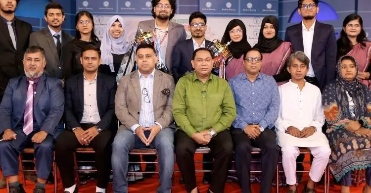 আ’লীগের ভুলনীতির কারণে অর্থনীতির ভিত্তি ভেঙে পড়েছিল: মাসরুর রিয়াজ