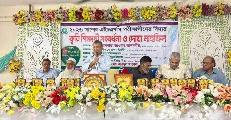 সাংবাদিকরা যখন আমার বিরুদ্ধে লেখে, তখন বুঝি আমি সঠিক পথে আছি