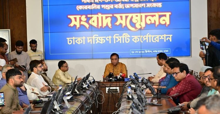 রাত সাড়ে ৮টা পর্যন্ত ১৩ হাজার টন বর্জ্য অপসারণ করেছে ডিএসসিসি