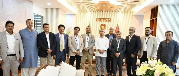 প্রধানমন্ত্রীর সঙ্গে পোশাকশিল্প নেতাদের সাক্ষাৎ
