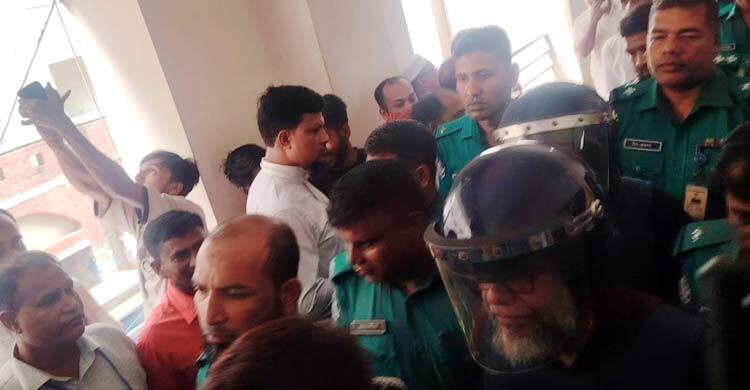 নতুন মামলায় গ্রেফতার সাবেক স্বরাষ্ট্র সচিব জাহাংগীর আলম