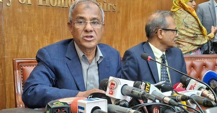 পদত্যাগ করলে তো আর এখানে বসতাম না: স্বরাষ্ট্র উপদেষ্টা