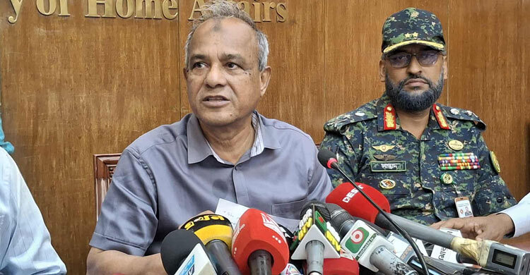 নির্বাচন সুষ্ঠু না হলে সাংবাদিকদের নিয়ে কাঠগড়ায় দাঁড়াবো