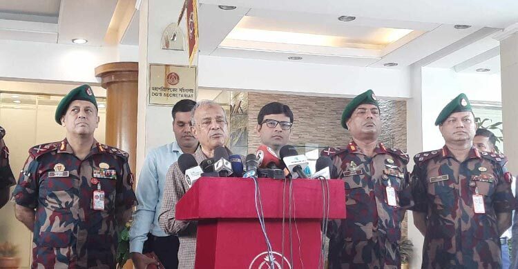 Replacing entire police force in Dhaka: Home adviser