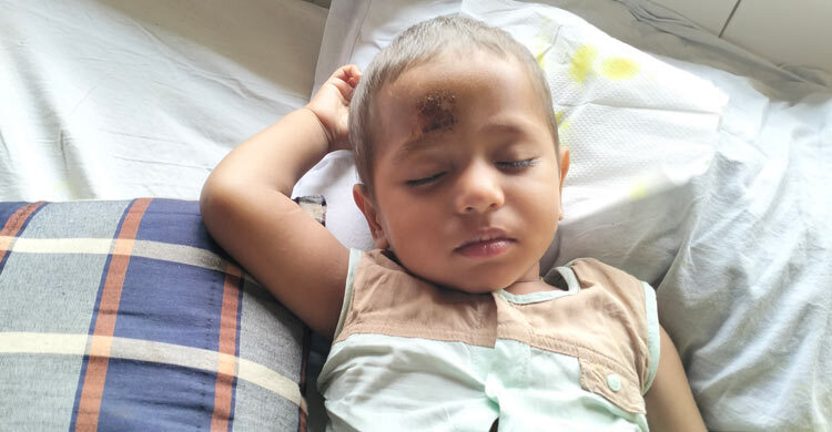 এখনো মেলেনি সড়কে মা হারানো শিশু জাহিদের বাবার পরিচয়