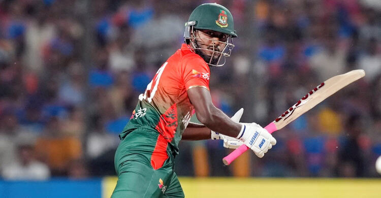 প্রথম টি-টোয়েন্টিতে বড় হারের পথে বাংলাদেশ