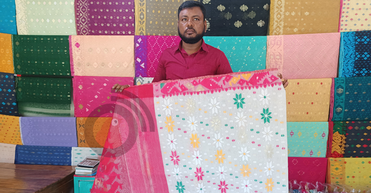 যৌবন হারিয়েছে জামদানি, হতাশ ব্যবসায়ীরা